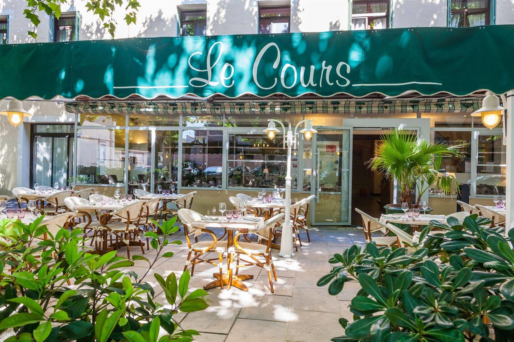 מלון סן-ז'יל Logis Le Cours מראה חיצוני תמונה